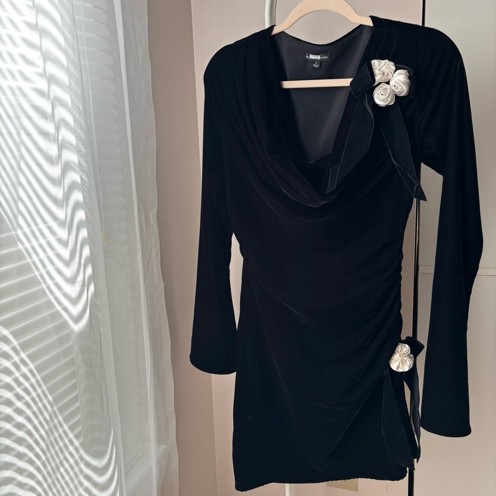 For Love & Lemons Black Velvet Mini Dress Size S - Tamera Cowl Neck Bell Sleeve - Picture 7 of 7